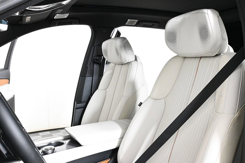 New 2026 Cadillac Vistiq Sport image 5
