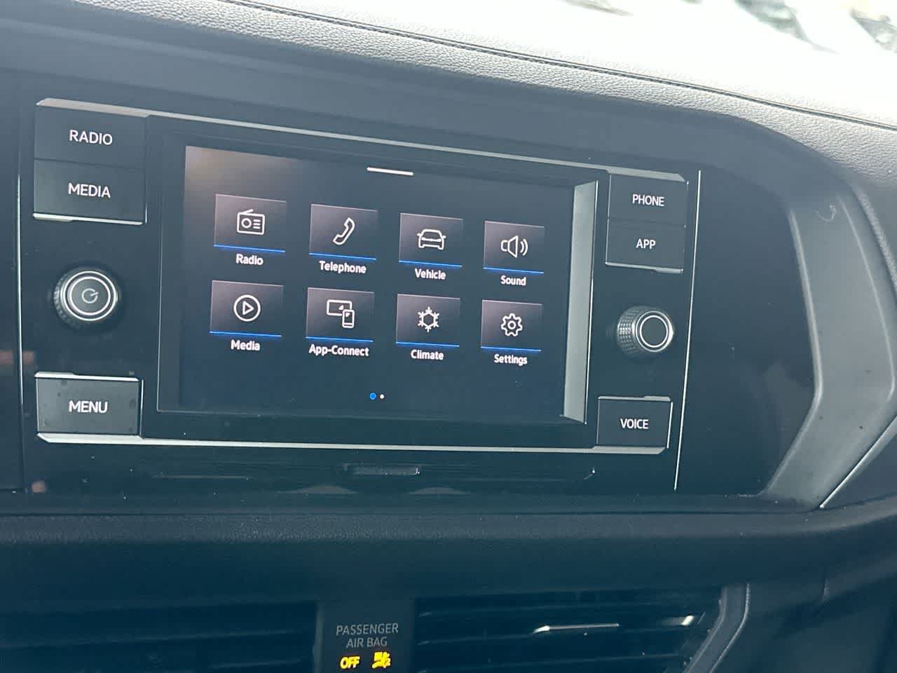 Used 2022 Volkswagen Jetta SE w/ Panoramic Sunroof Package FWD image 18