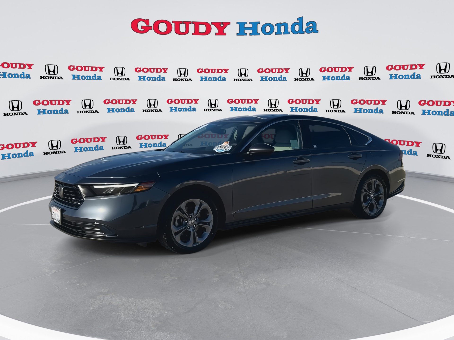 Used 2023 Honda Accord EX image 4