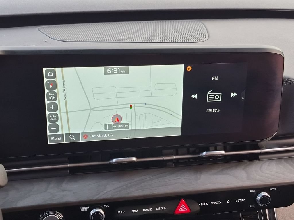 Certified 2023 Kia Carnival SX FWD image 14