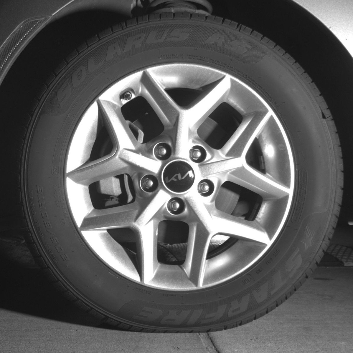 Used 2025 Kia Soul LX w/ LX Technology Package FWD image 17