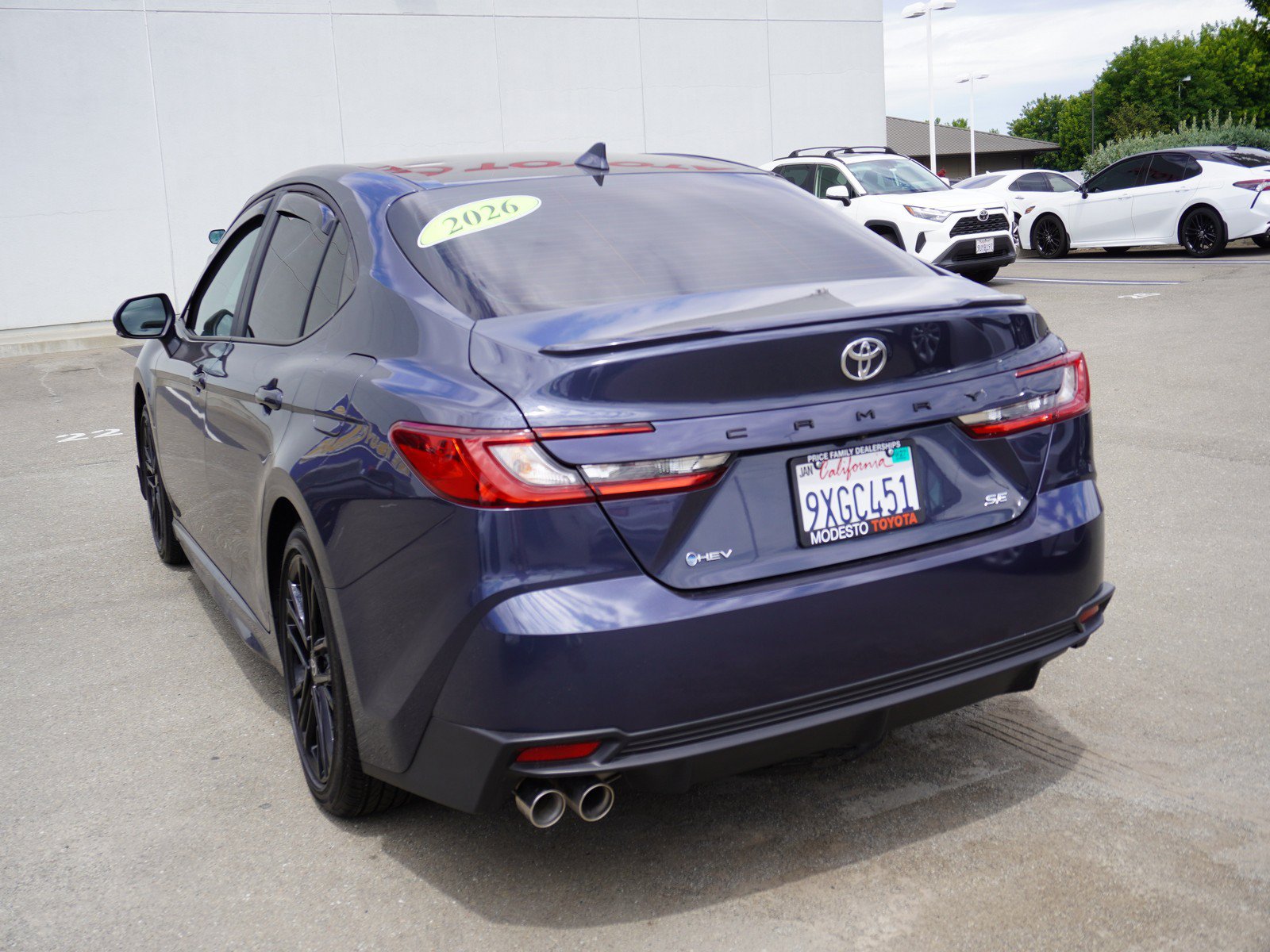 Used 2026 Toyota Camry SE w/ Convenience Package FWD image 9