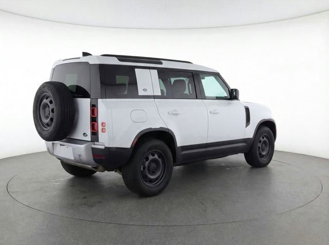 Used 2022 Land Rover Defender 110 image 28