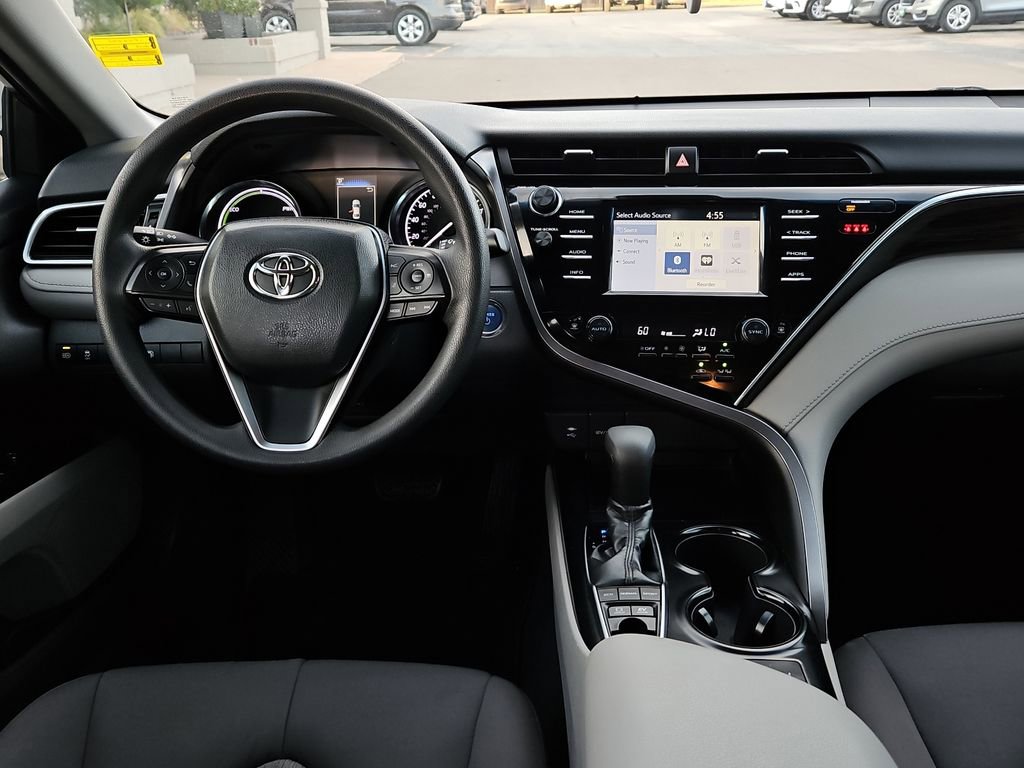 Used 2018 Toyota Camry LE image 17