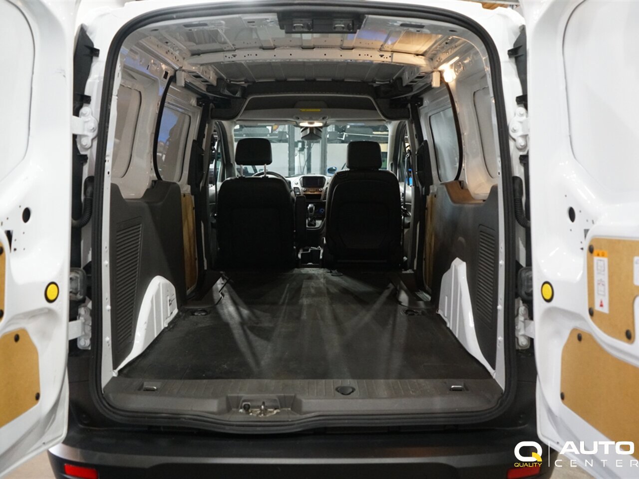 Used 2020 Ford Transit Connect XL FWD image 5