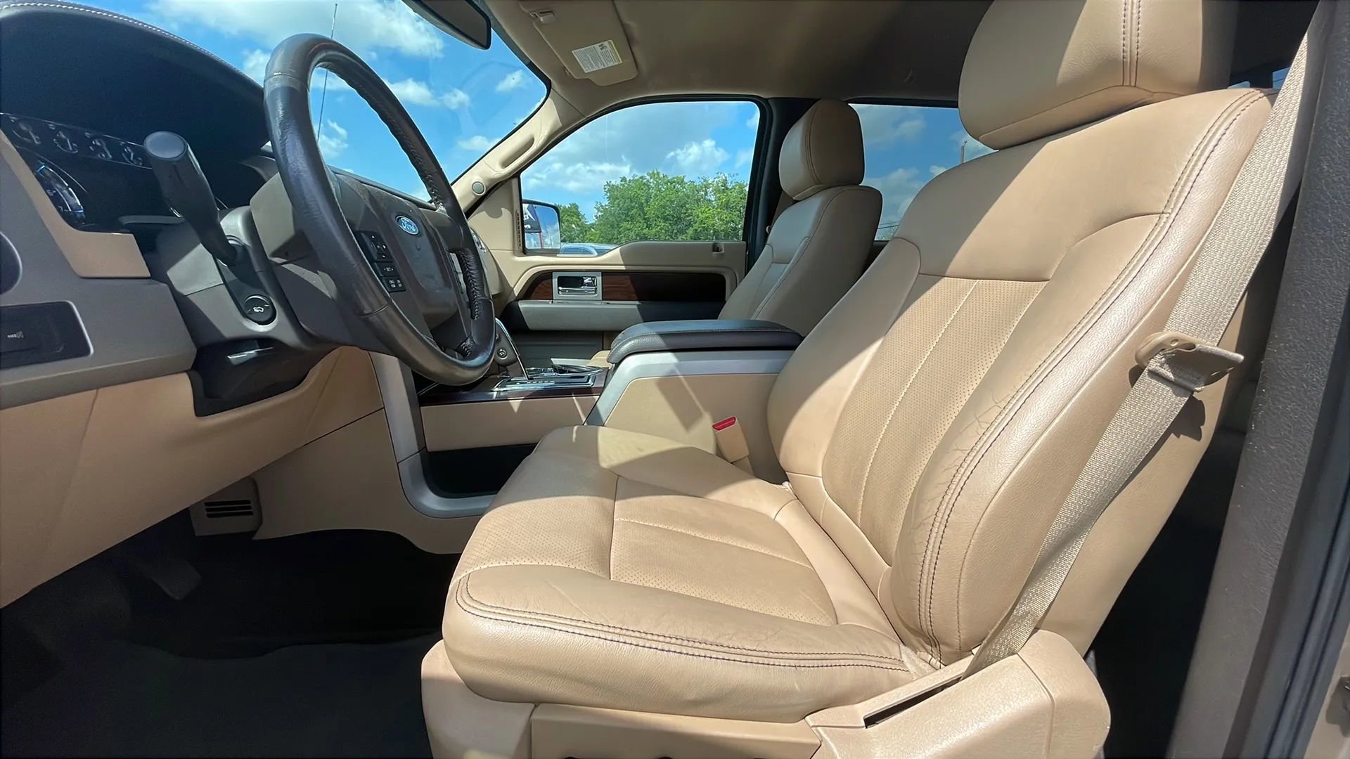 Used 2012 Ford F150 Lariat RWD image 9