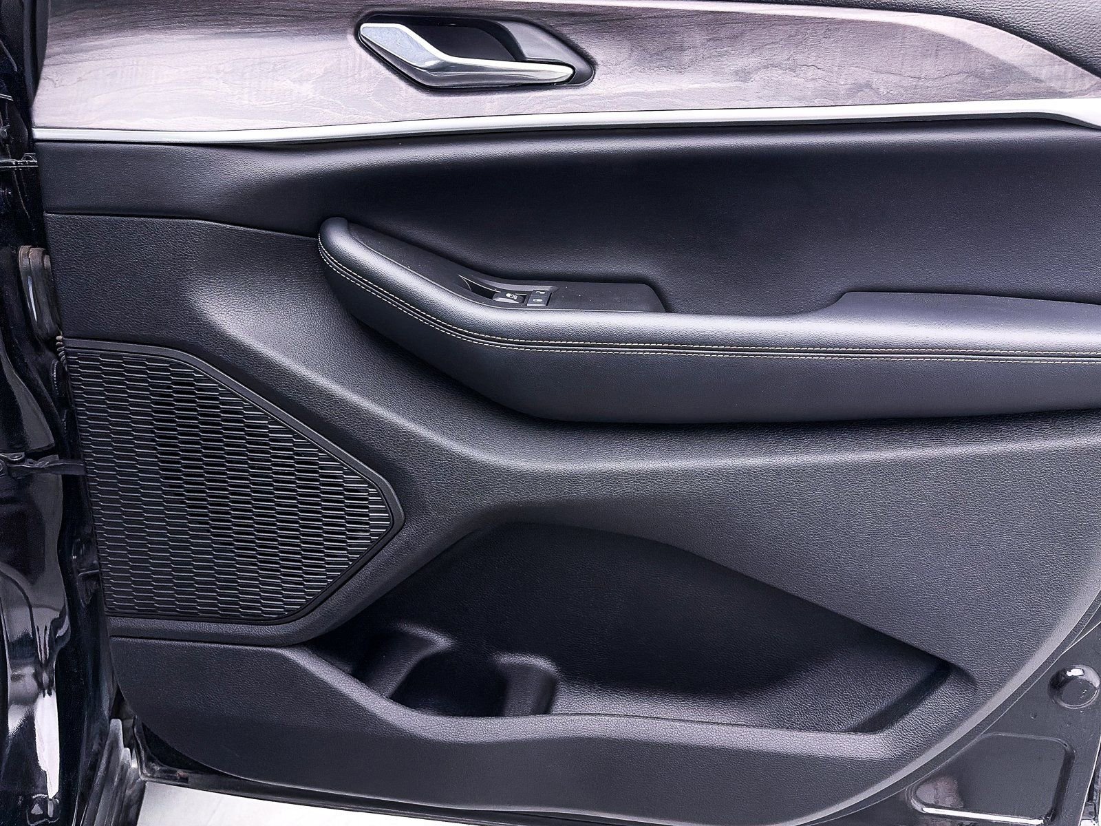 Used 2024 Jeep Grand Cherokee L Limited w/ Luxury Tech Group II image 36