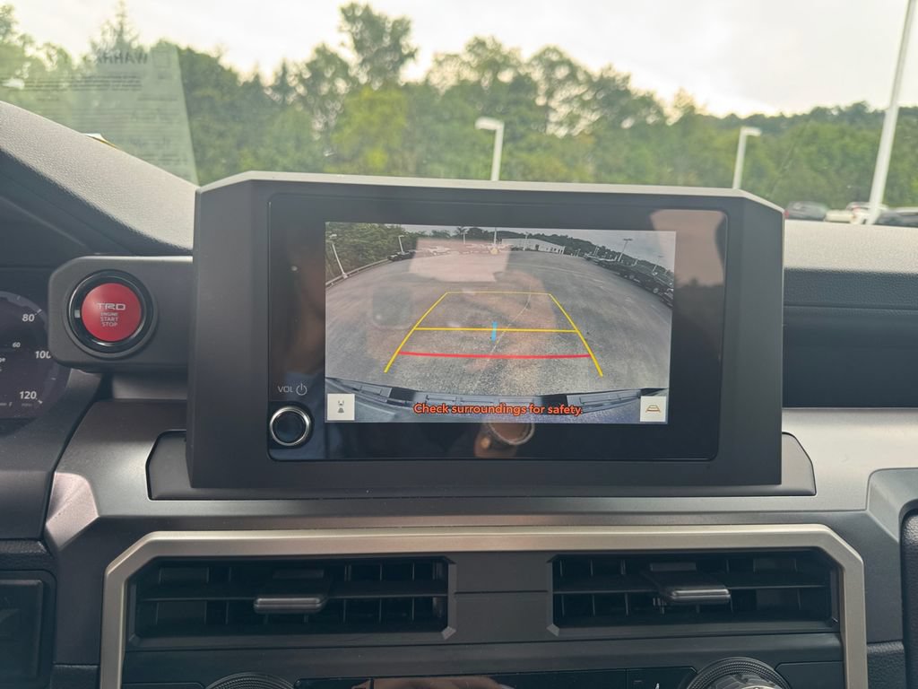Used 2025 Toyota Tacoma TRD Sport AWD/4WD image 18