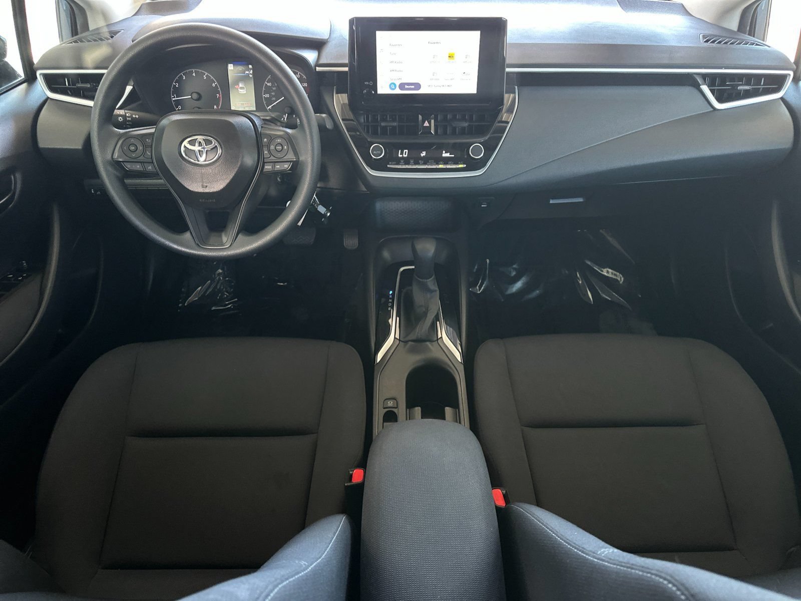 Used 2025 Toyota Corolla LE FWD image 12