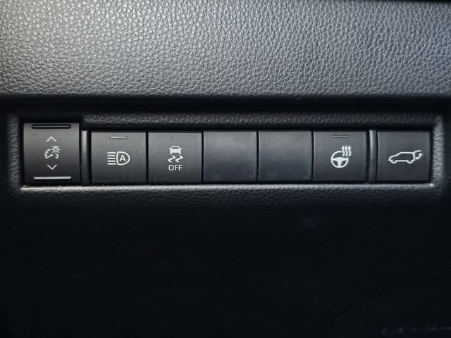 Used 2021 Toyota Venza XLE w/ Softex Package image 34