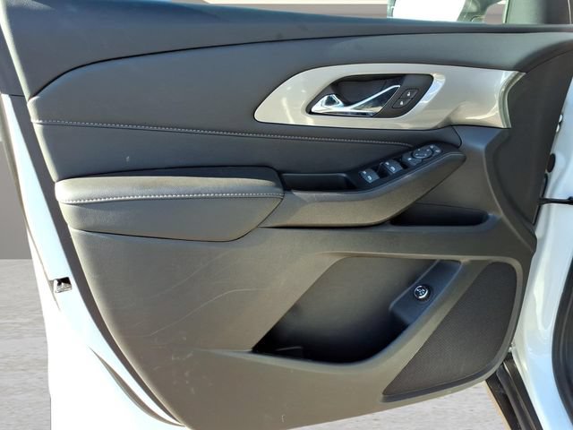 Used 2023 Chevrolet Traverse LT FWD image 16