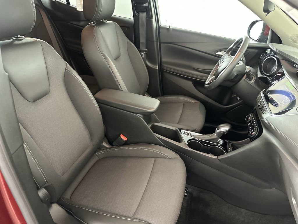 Used 2023 Buick Encore GX Select w/ Sport Touring Package FWD image 29