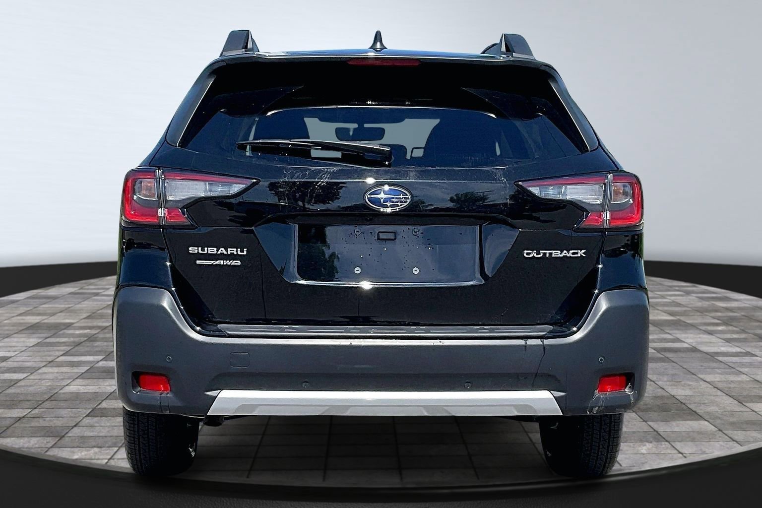 Certified 2024 Subaru Outback Limited AWD/4WD image 4