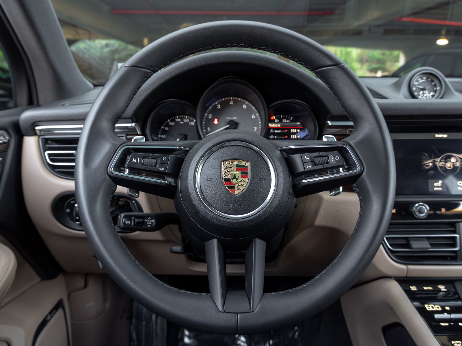 Certified 2023 Porsche Macan S AWD/4WD image 29