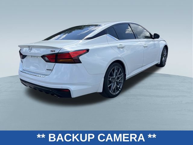 Used 2023 Nissan Altima 2.0 SR FWD image 3