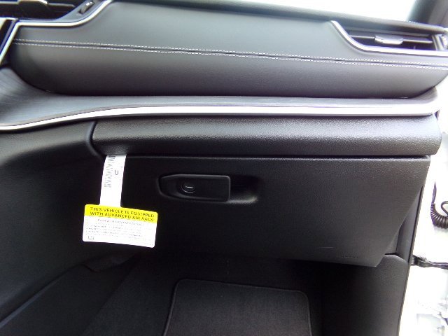 Used 2024 Jeep Grand Cherokee Limited 4xe image 31