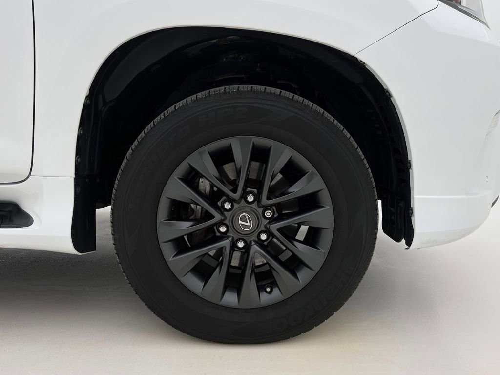 Used 2020 Lexus GX 460 Premium w/ Premium Package image 30