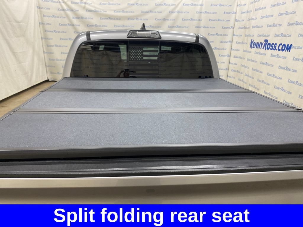 Used 2019 Toyota Tacoma SR5 AWD/4WD image 13