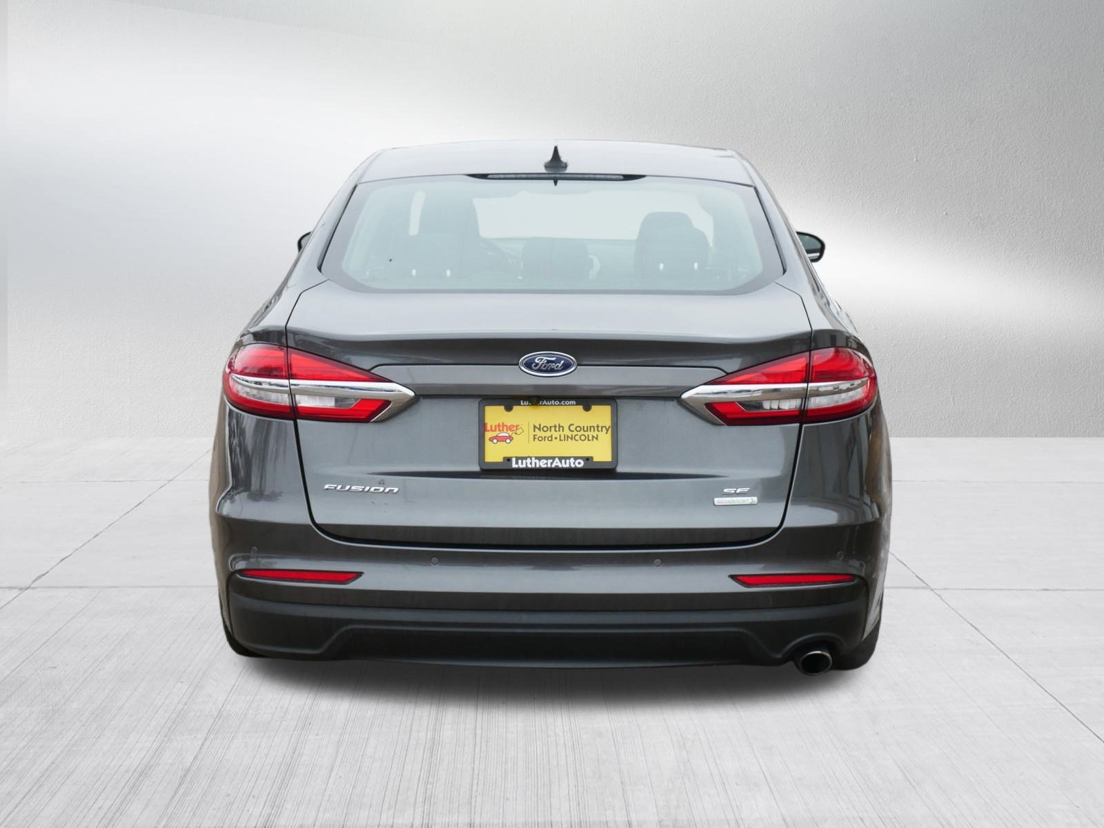 Used 2020 Ford Fusion SE image 6