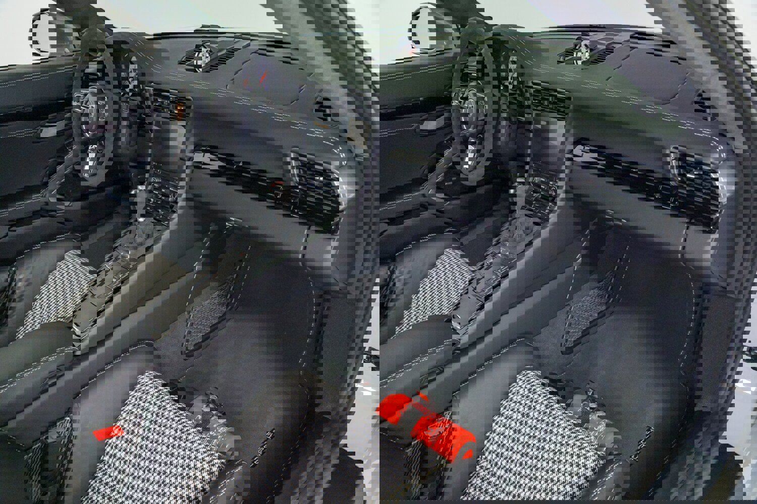 Used 2018 Porsche 911 Carrera T w/ Carrera T Interior Package image 27