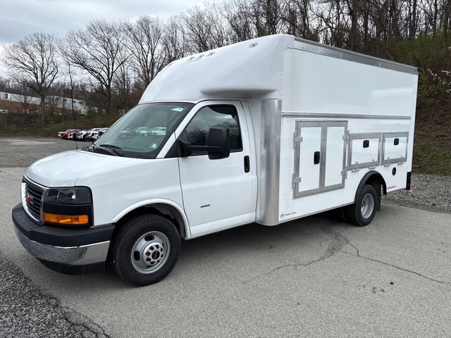 New 2026 GMC Savana 3500 w/ Power Convenience Package RWD image 1