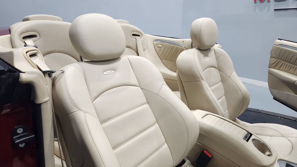 Used 2007 Mercedes-Benz CLK 63 AMG Cabriolet image 40