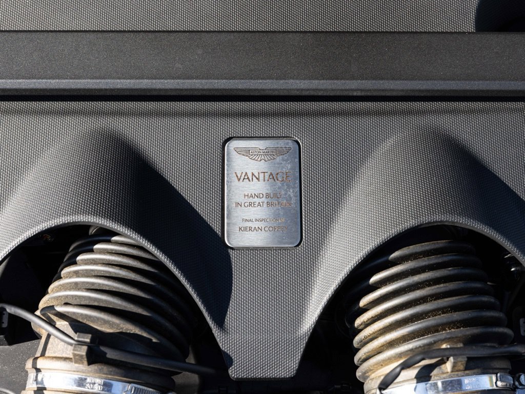 Used 2025 Aston Martin V8 Vantage Coupe RWD image 59