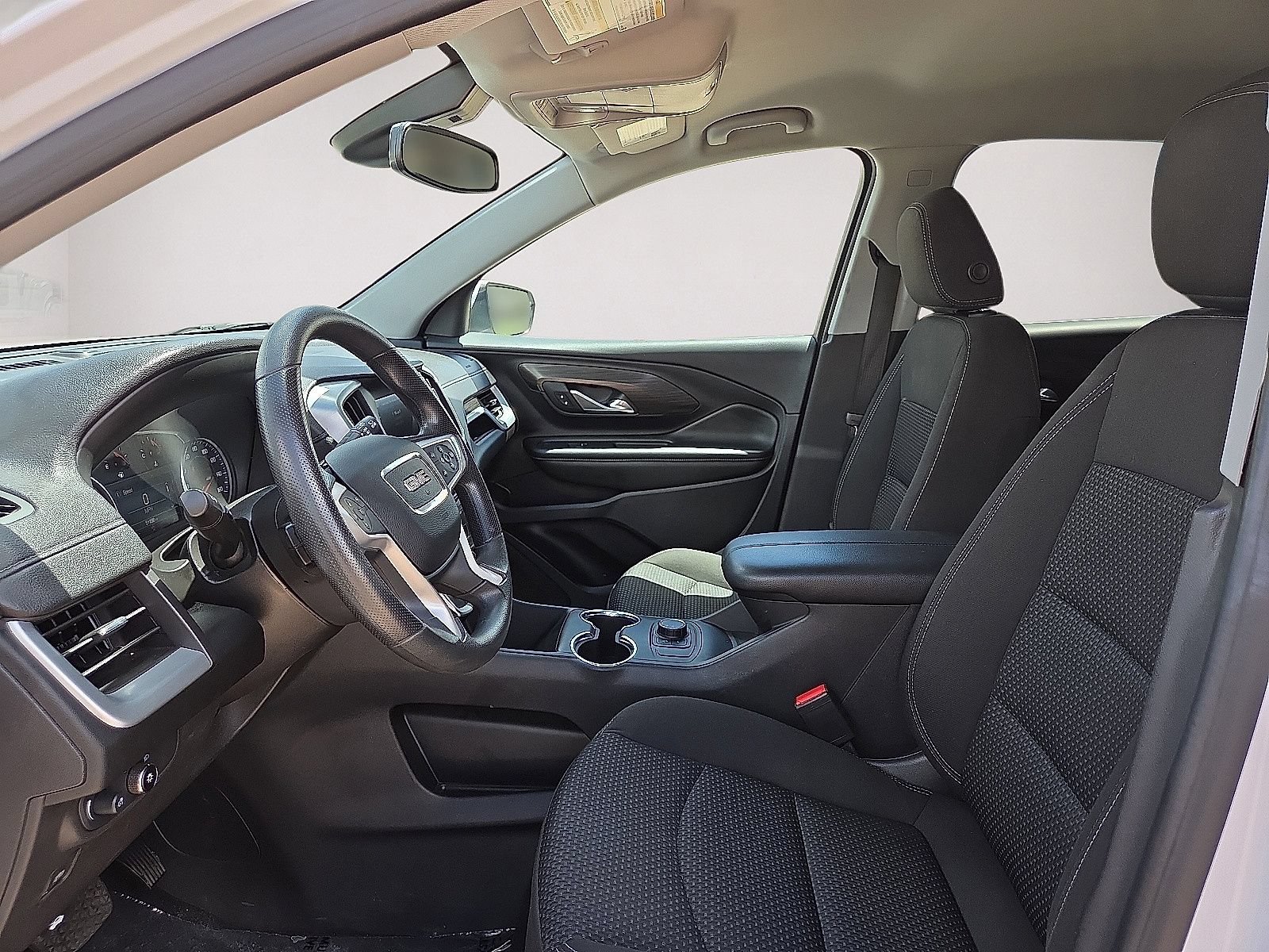 Used 2024 GMC Terrain SLE FWD image 23
