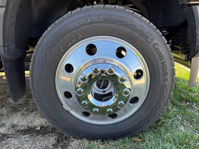New 2026 Ford F550 4x4 Regular Cab Super Duty w/ XLT Value Package image 13