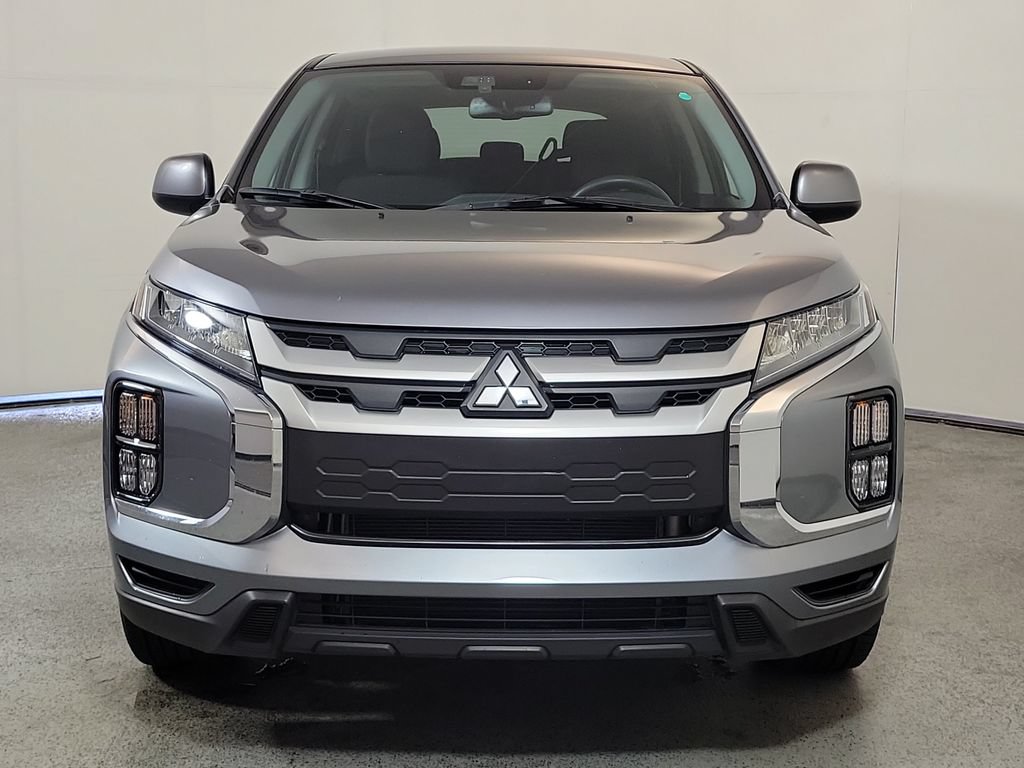 Used 2025 Mitsubishi Outlander Sport LE AWD/4WD image 2