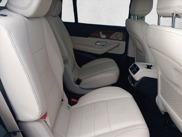 Used 2024 Mercedes-Benz GLS 450 4MATIC image 17