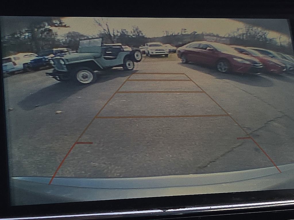 Used 2019 Buick Encore Essence w/ Experience Buick Package image 13