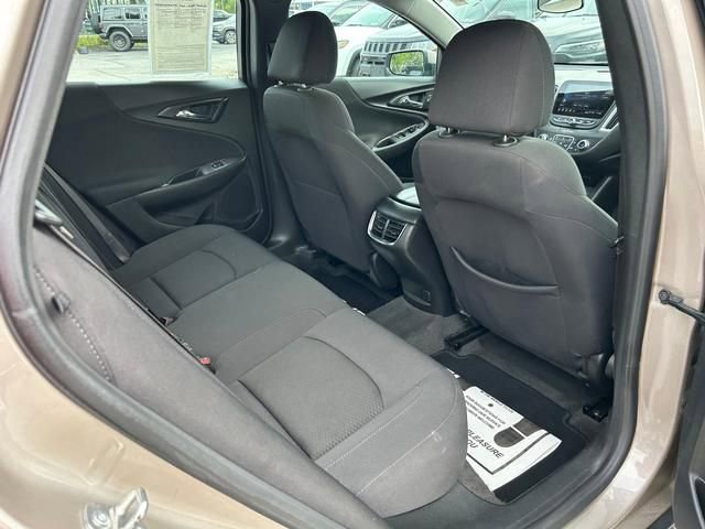 Used 2024 Chevrolet Malibu LT image 28