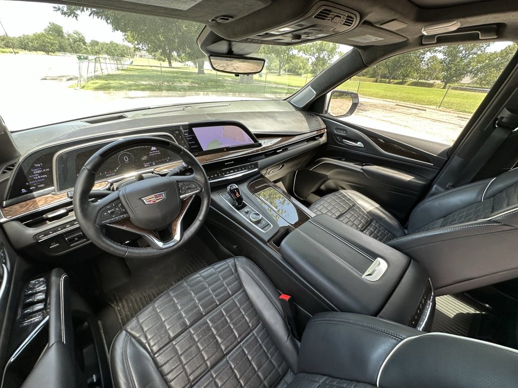 Certified 2023 Cadillac Escalade Sport Platinum w/ LPO, ONYX Package image 13