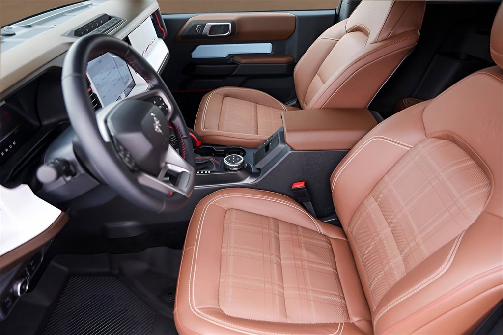 Used 2024 Ford Bronco Heritage Edition image 10