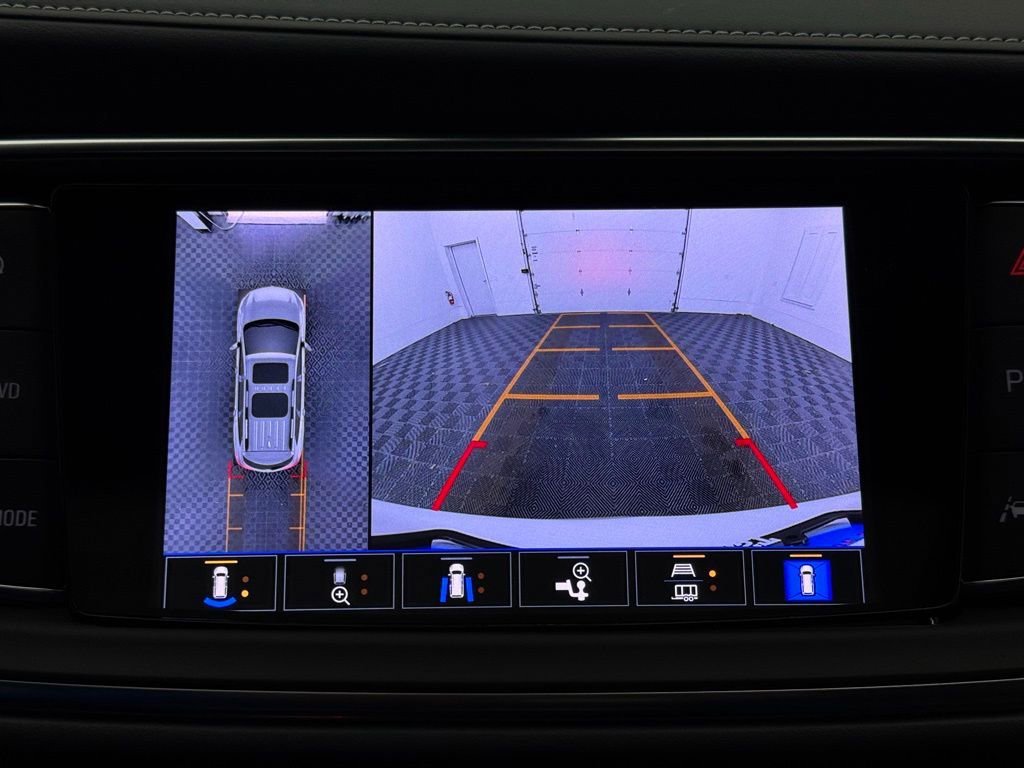 Used 2023 Buick Enclave Essence w/ Experience Buick Package image 4