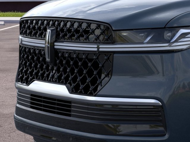 New 2025 Lincoln Navigator L Reserve w/ Jet Appearance Package AWD/4WD image 17