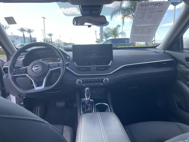 Used 2023 Nissan Altima 2.5 SV w/ SV Premium Package image 19