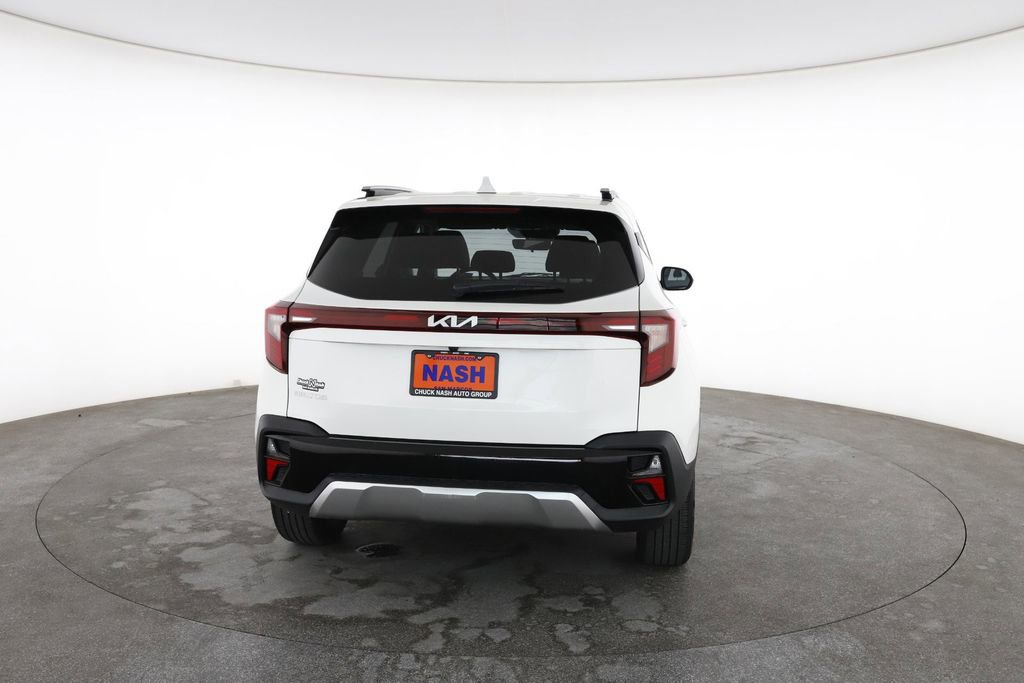 Used 2025 Kia Seltos S image 11
