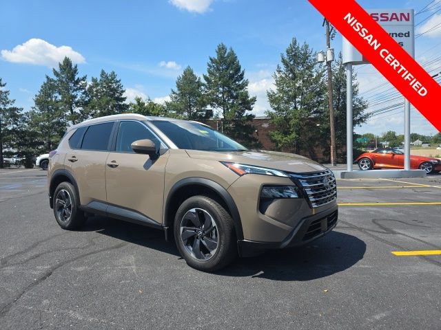 Certified 2024 Nissan Rogue SV w/ SV Premium Package AWD/4WD image 4