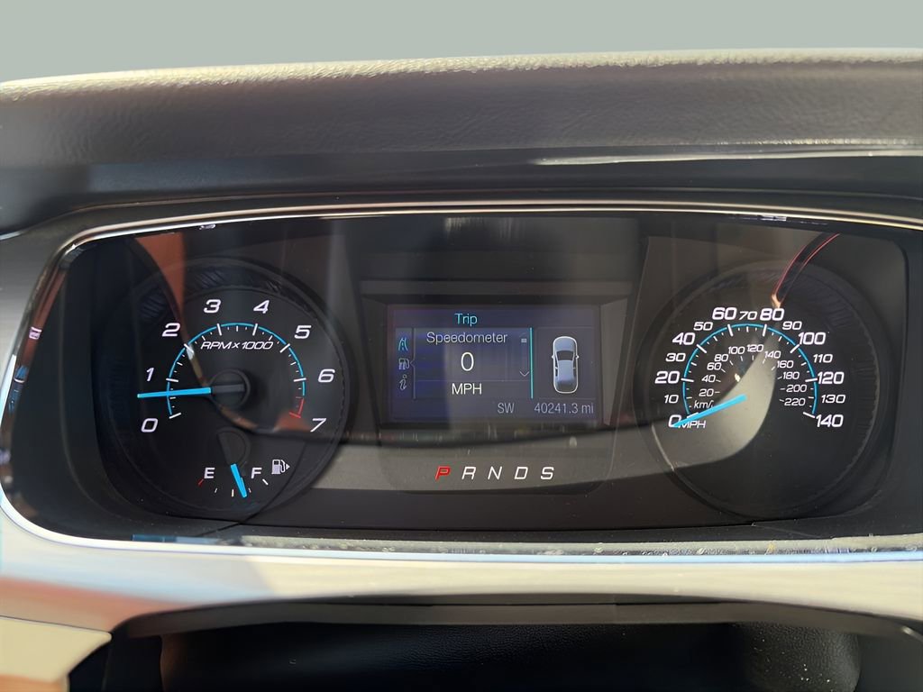 Used 2018 Ford Taurus SEL FWD image 12