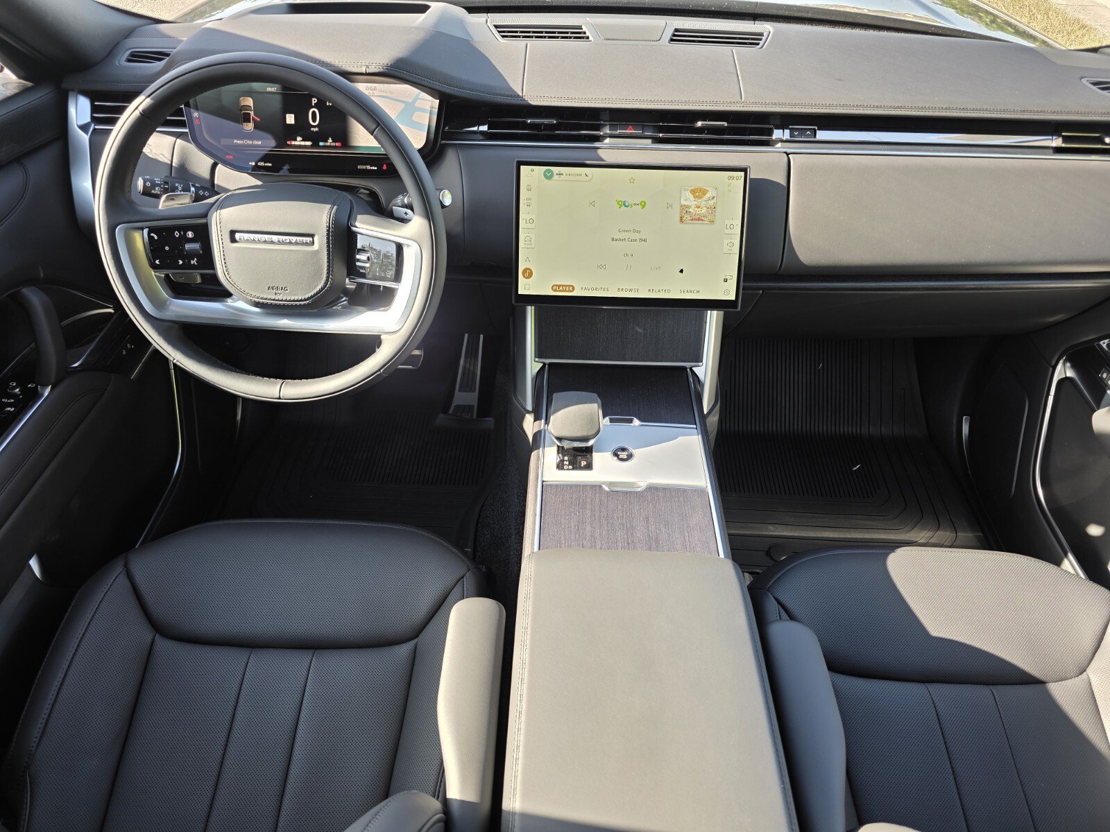 New 2026 Land Rover Range Rover Long Wheelbase SE AWD/4WD image 4