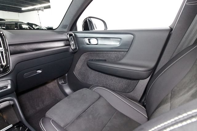Certified 2023 Volvo C40 P8 Recharge Plus AWD/4WD image 8