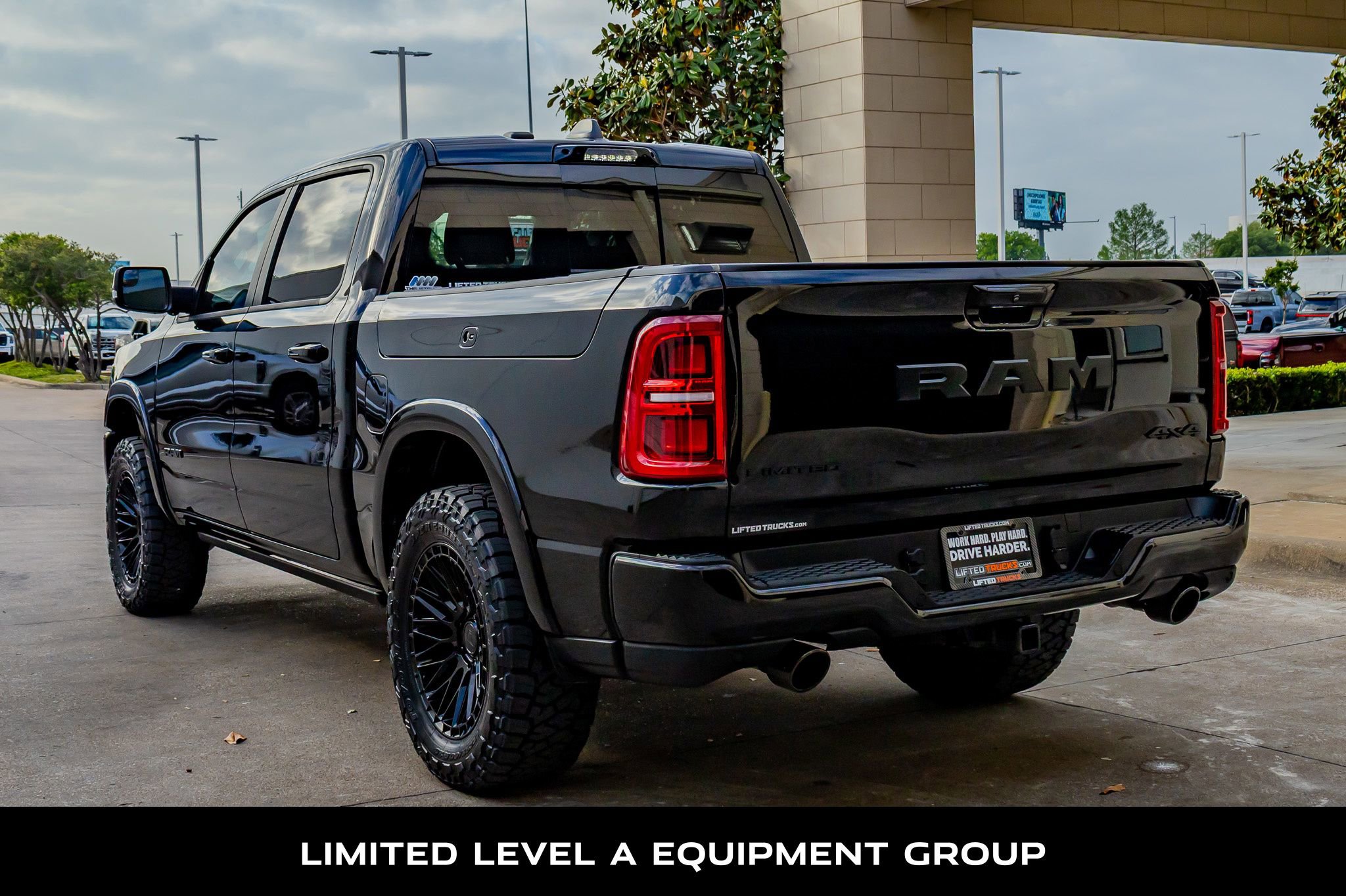 Used 2025 RAM 1500 Limited image 7