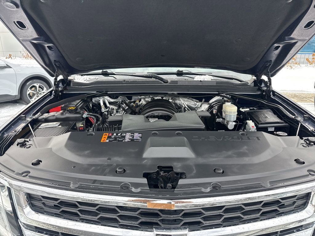 Used 2018 Chevrolet Suburban LT image 46