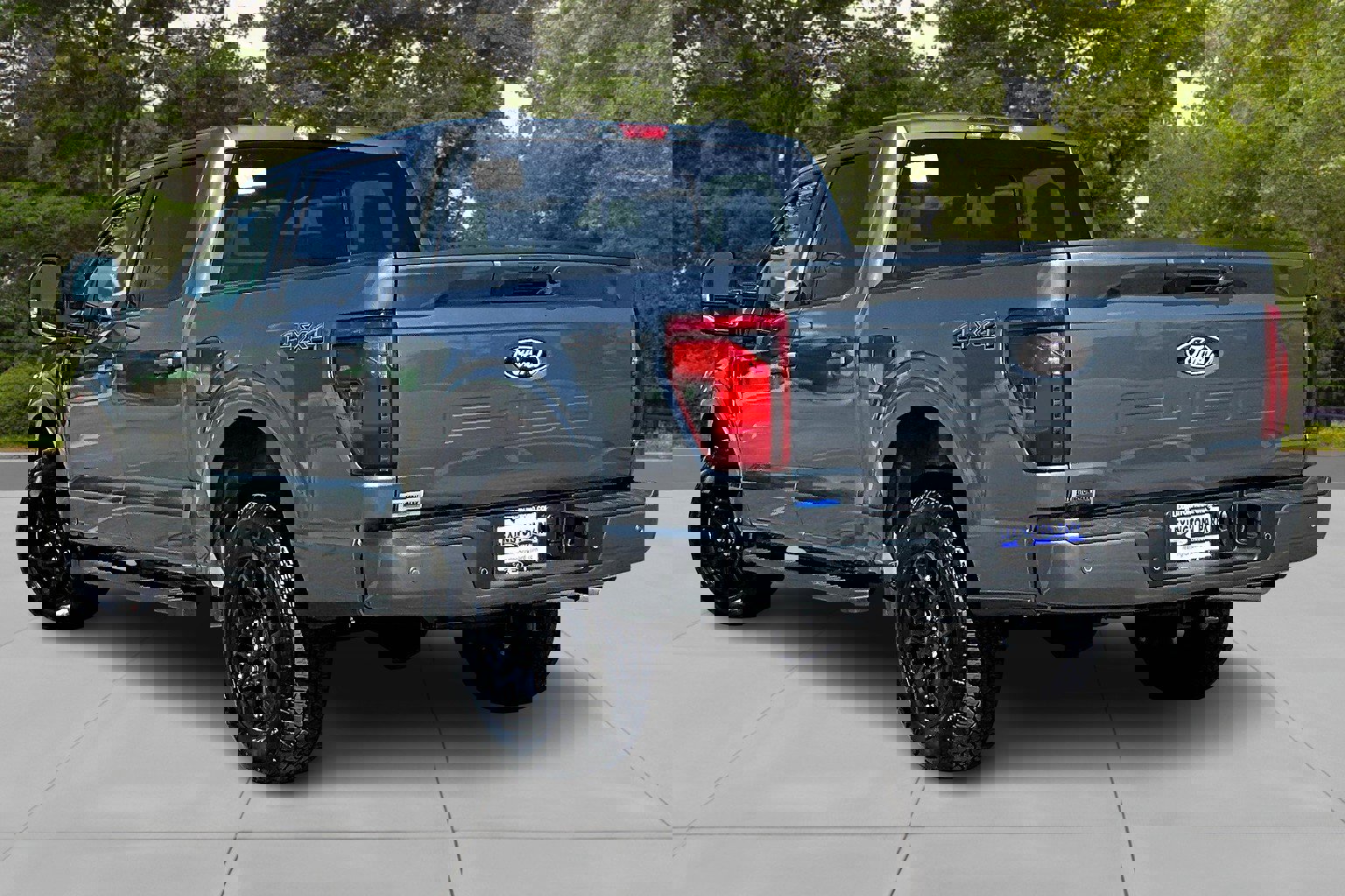 New 2025 Ford F150 XLT w/ Equipment Group 302A MID image 3