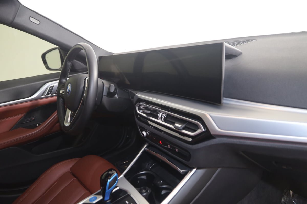 Used 2023 BMW i4 eDrive40 w/ Premium Package RWD image 39