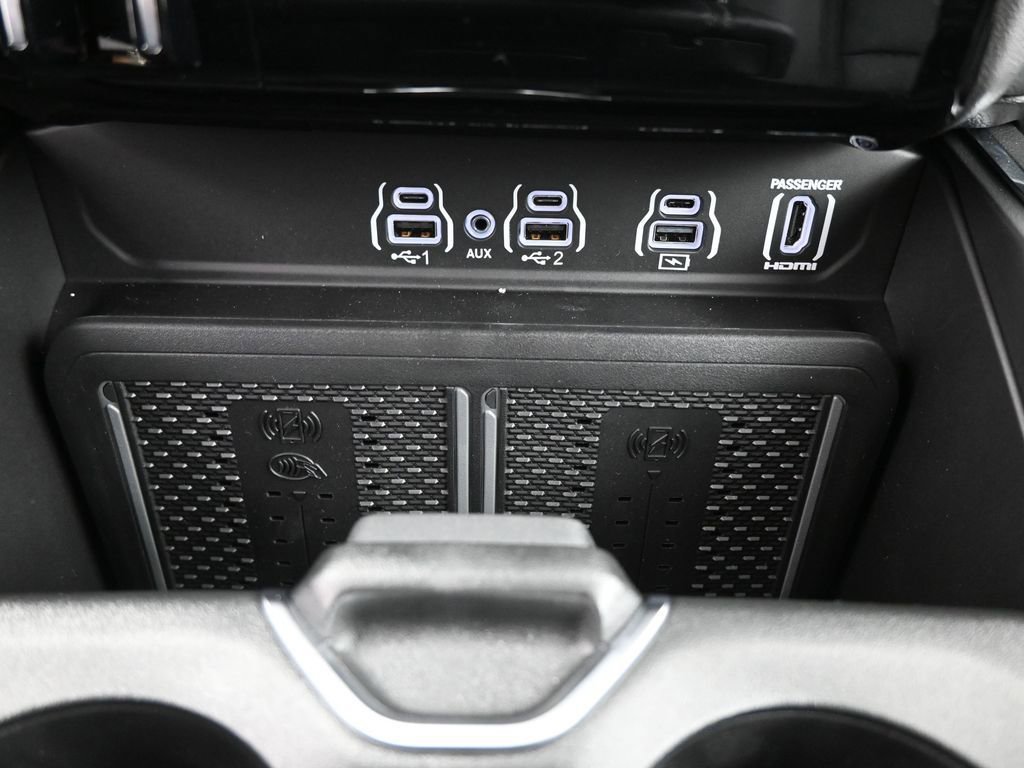 New 2026 RAM 1500 Laramie AWD/4WD image 3