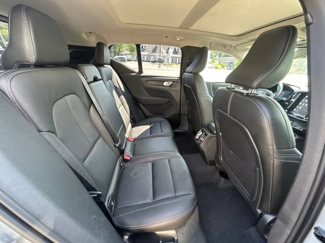 Used 2024 Volvo XC40 B5 Core AWD/4WD image 13