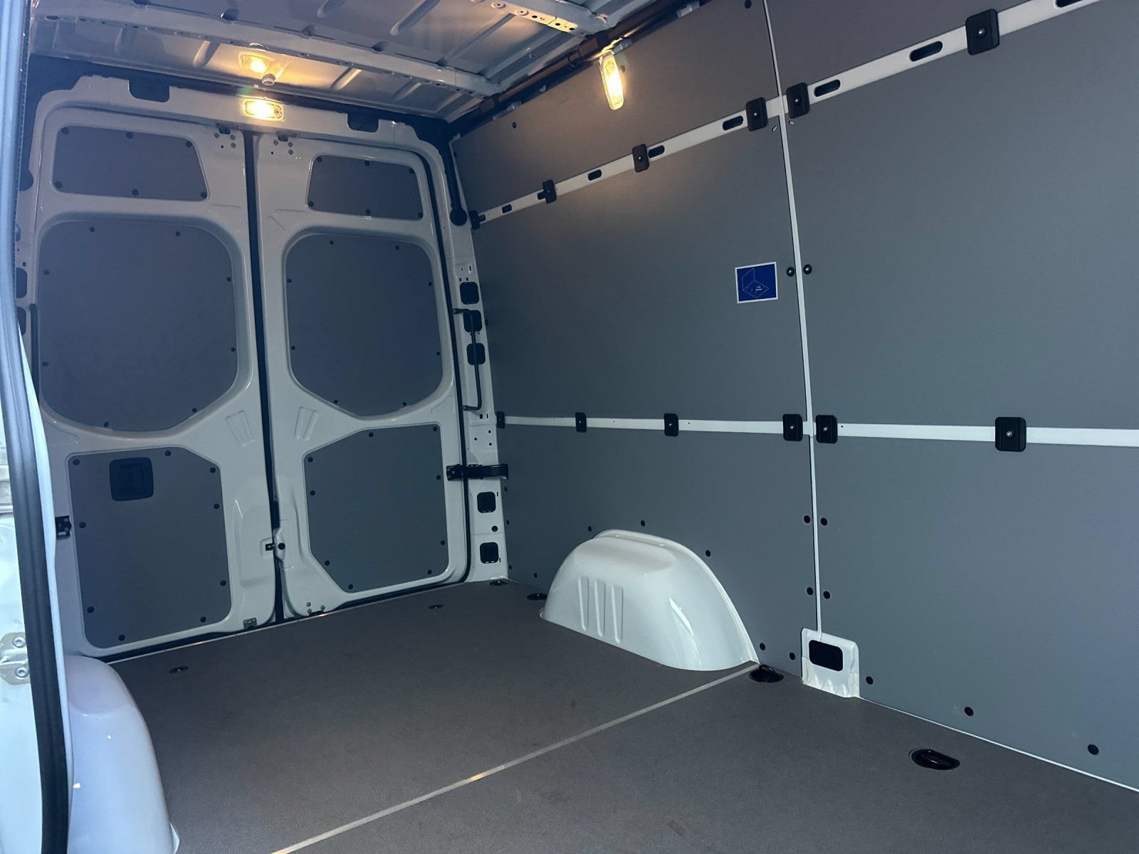 New 2025 Mercedes-Benz Sprinter 2500 image 13